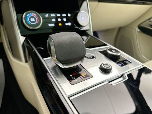 Certified 2023 Land Rover Range Rover SE AWD/4WD image 24