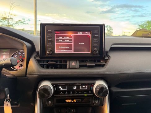 Used 2019 Toyota RAV4 LE w/ All Weather Liner Package AWD/4WD image 16
