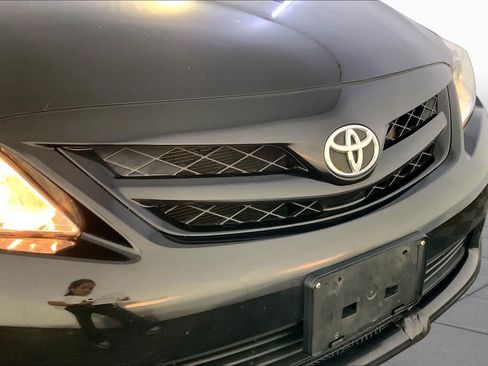 Used 2012 Toyota Corolla LE FWD image 31
