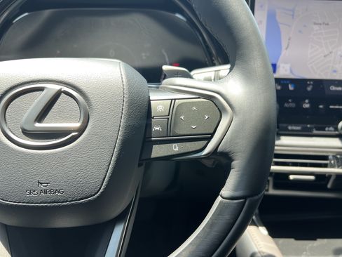 Used 2023 Lexus RX 350 w/ Cold Area Package AWD/4WD image 20