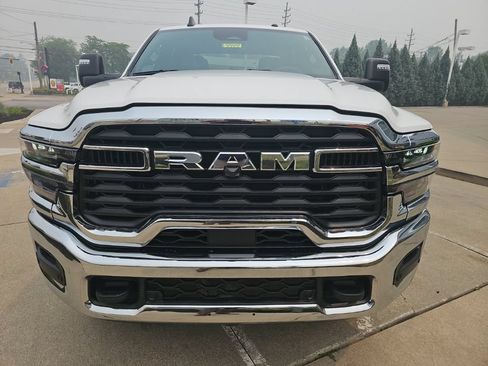 Certified 2026 RAM 2500 Big Horn AWD/4WD image 5