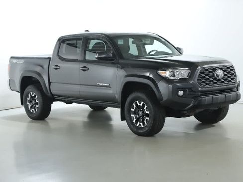 Certified 2023 Toyota Tacoma TRD Off-Road AWD/4WD image 9