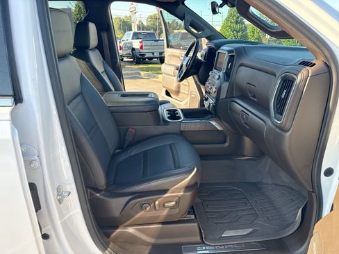 Used 2021 GMC Sierra 1500 Denali w/ Denali Ultimate Package AWD/4WD image 26