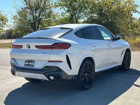 New 2026 BMW X6 xDrive40i w/ Climate Comfort Package image 8