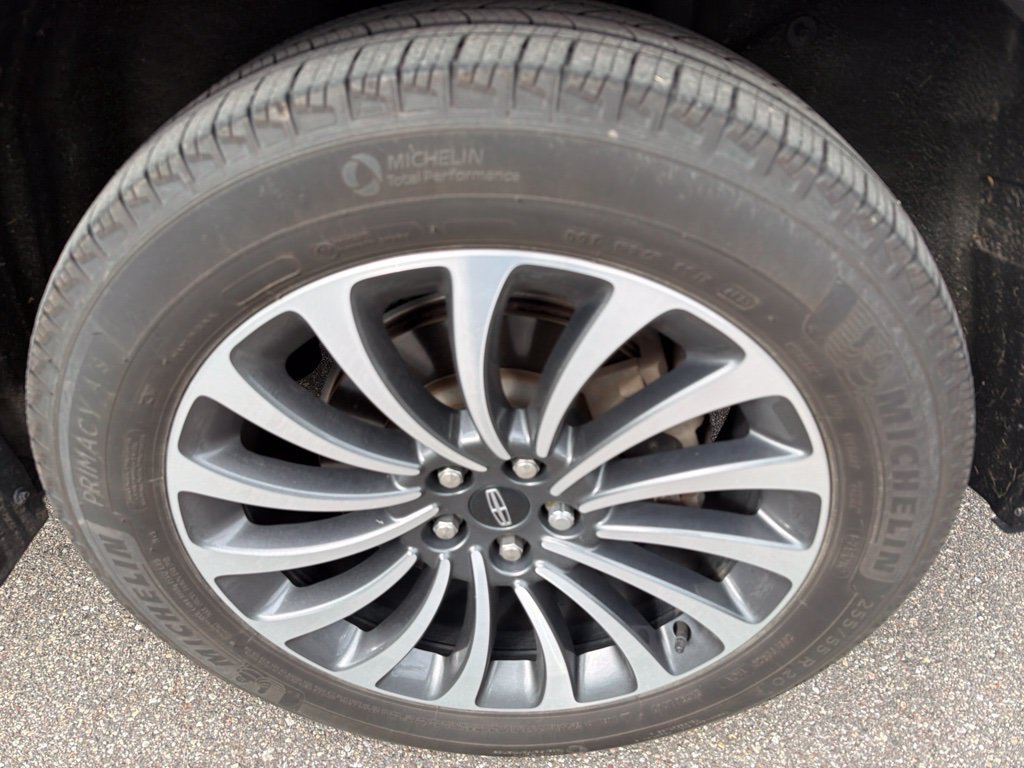 Used 2024 Lincoln Aviator AWD w/ Premium Package image 9