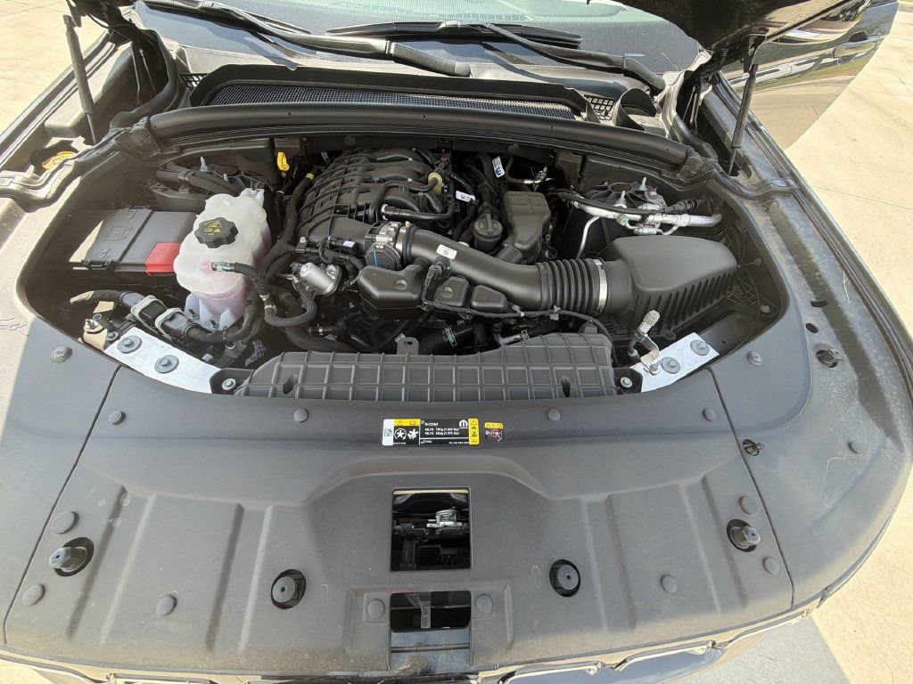 Used 2025 Jeep Grand Cherokee Limited RWD image 13