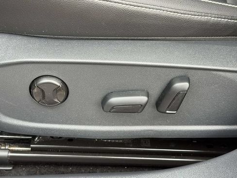 Certified 2023 Volkswagen Jetta SE FWD image 20