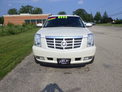 Used 2007 Cadillac Escalade AWD image 4