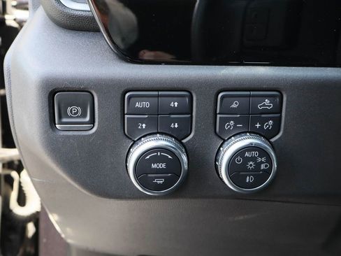 Used 2022 GMC Sierra 1500 Elevation w/ Elevation Premium Package AWD/4WD image 13