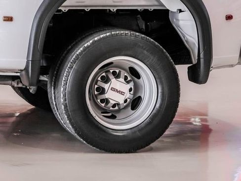 Used 2024 GMC Sierra 3500 Pro w/ Convenience Package image 49