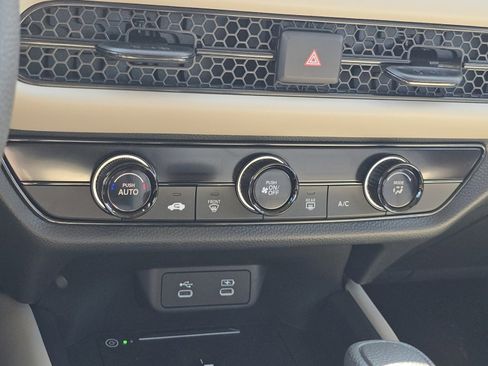 New 2026 Honda HR-V LX image 32