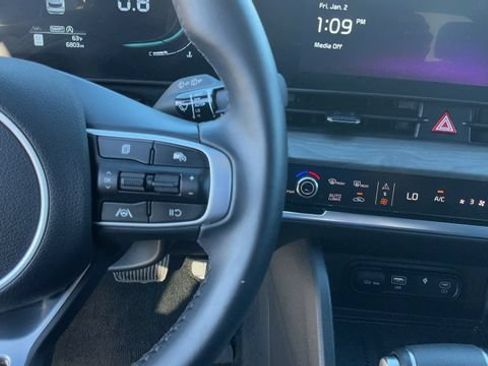 Used 2025 Kia Sportage X-Line w/ Premium Package AWD/4WD image 17