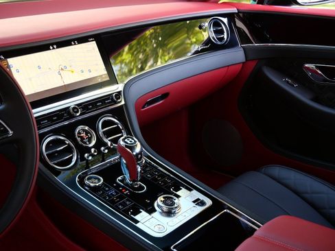Used 2022 Bentley Continental GT Speed image 13
