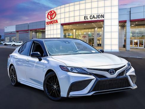 Used 2023 Toyota Camry XSE image 1