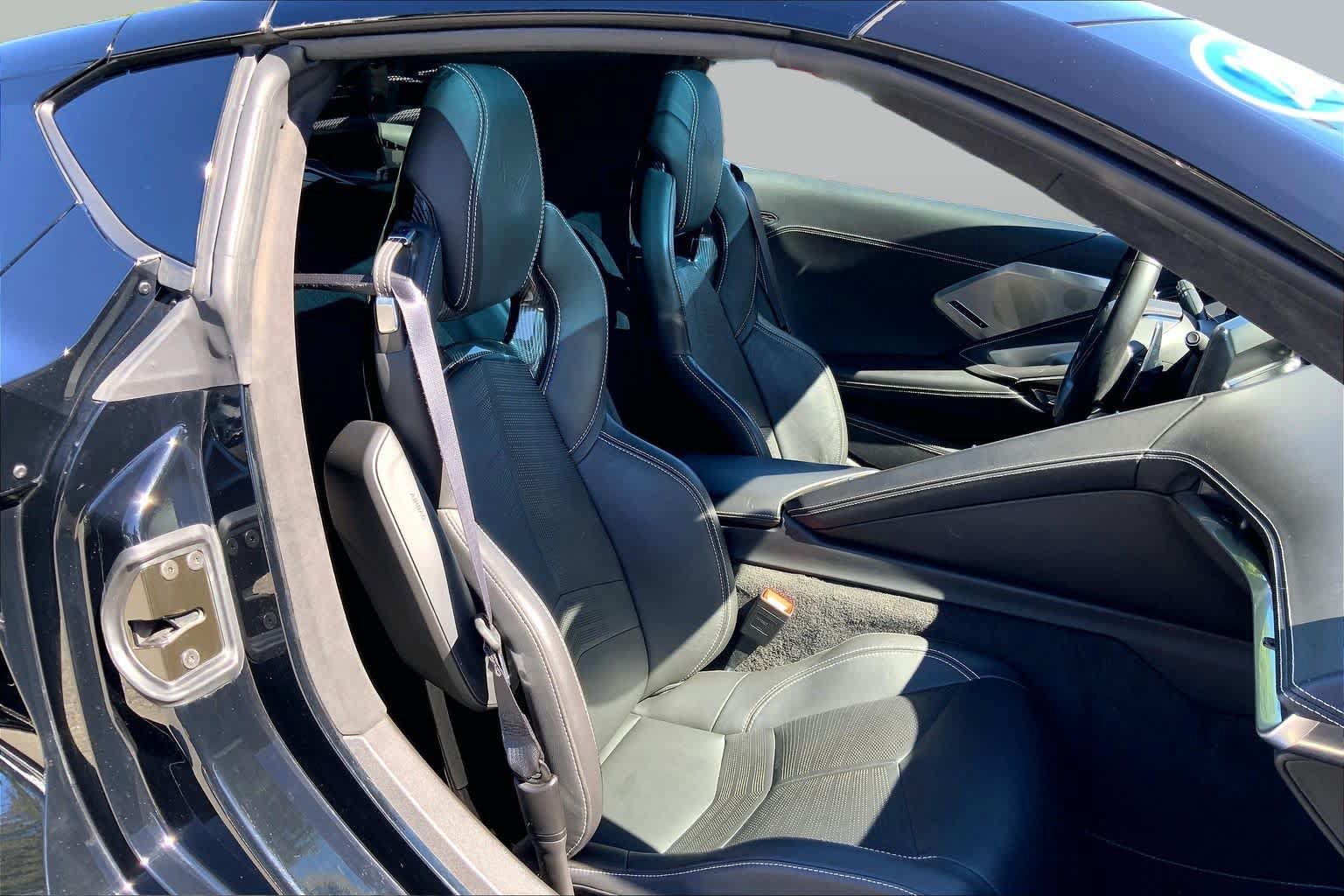 Used 2023 Chevrolet Corvette Stingray Premium Cpe w/ Z51 Performance Package RWD image 9