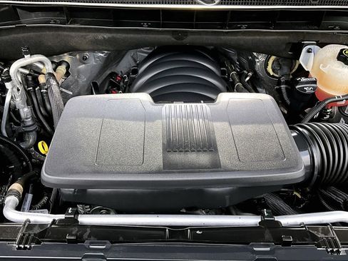 Used 2021 GMC Yukon SLT w/ SLT Premium Package image 32