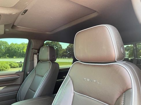 Used 2024 GMC Sierra 2500 Denali w/ Denali Reserve Package AWD/4WD image 23