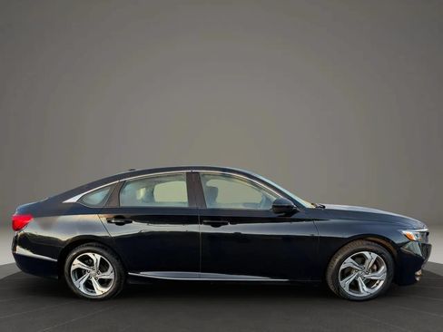 Used 2019 Honda Accord EX image 4