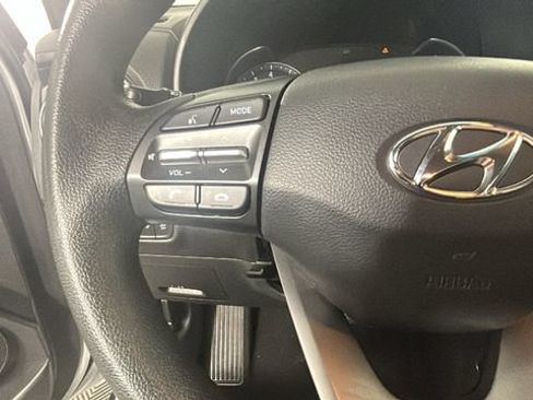 Used 2021 Hyundai Kona SE AWD/4WD image 17
