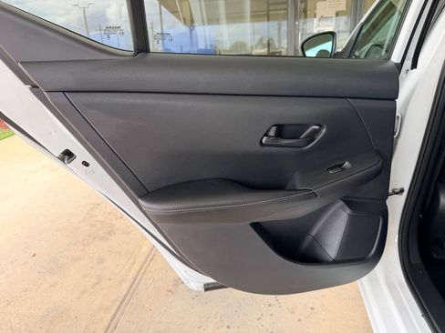Used 2024 Nissan Sentra SV FWD image 27