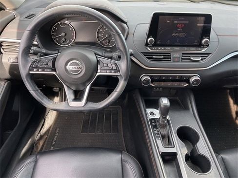 Used 2019 Nissan Altima 2.5 SR w/ SR Premium Package image 10