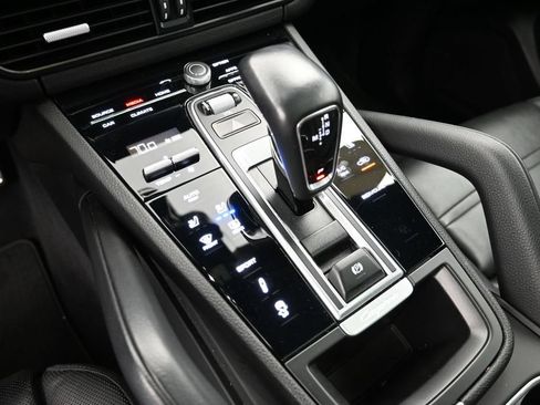 Certified 2023 Porsche Cayenne S Platinum AWD/4WD image 14