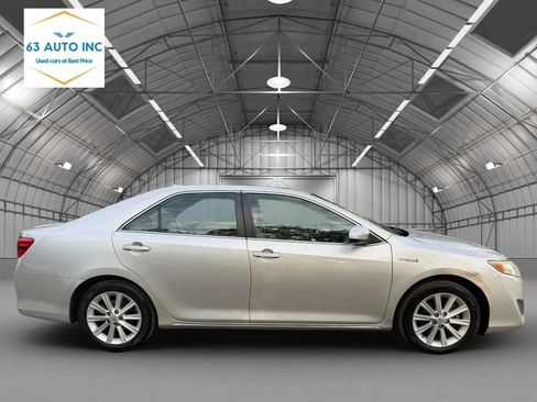 Used 2012 Toyota Camry XLE w/ Leather Pkg image 4