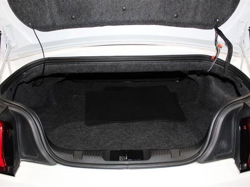 Used 2018 Ford Mustang Premium image 28