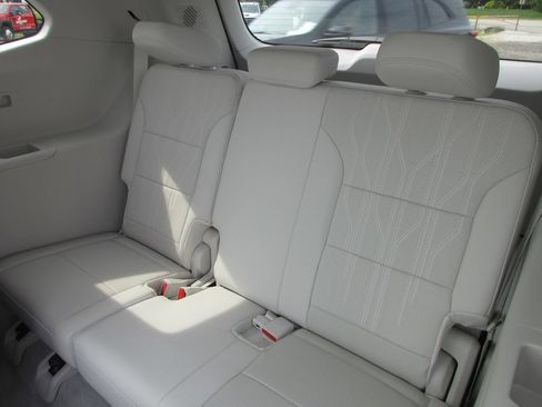New 2027 Buick Enclave Avenir AWD/4WD image 14