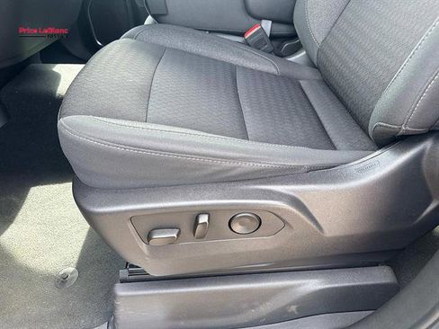 Used 2025 Chevrolet Silverado 1500 LT RWD image 16