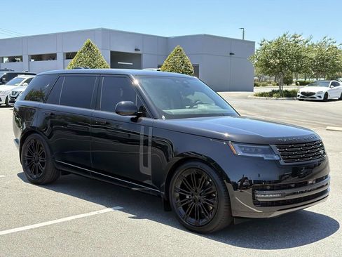 New 2026 Land Rover Range Rover Long Wheelbase SE AWD/4WD image 7