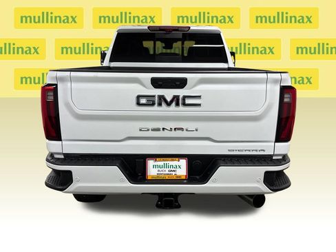 New 2026 GMC Sierra 2500 Denali Ultimate AWD/4WD image 16