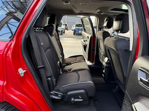 Used 2017 Dodge Journey SXT image 14