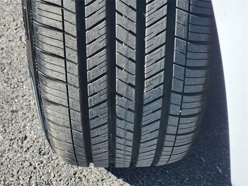 Certified 2024 Chevrolet Malibu LT image 13