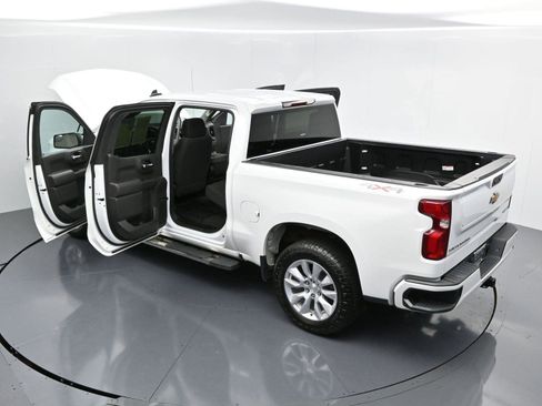 Used 2022 Chevrolet Silverado 1500 Custom w/ Safety Confidence Package image 39