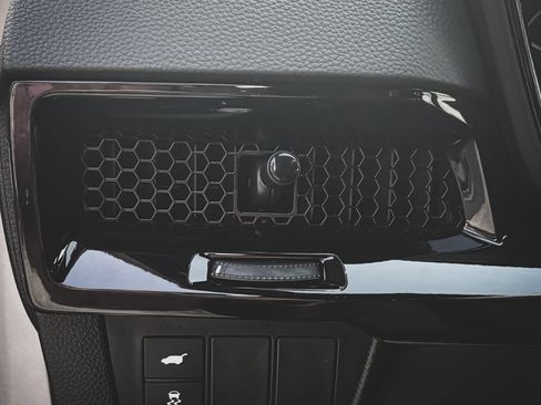 Used 2025 Honda CR-V Sport Touring image 10