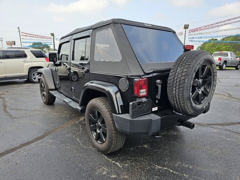 Used 2014 Jeep Wrangler Unlimited Sahara AWD/4WD image 29