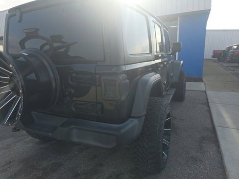 Used 2021 Jeep Wrangler Unlimited Sport image 4