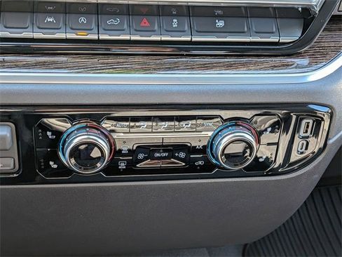 New 2026 GMC Sierra 1500 SLE w/ Preferred Package image 24