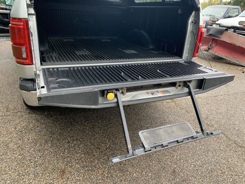 Used 2017 Ford F150 Lariat image 44