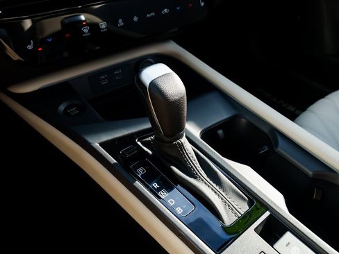 New 2026 Nissan Sentra SL w/ Floor Mat Package image 17