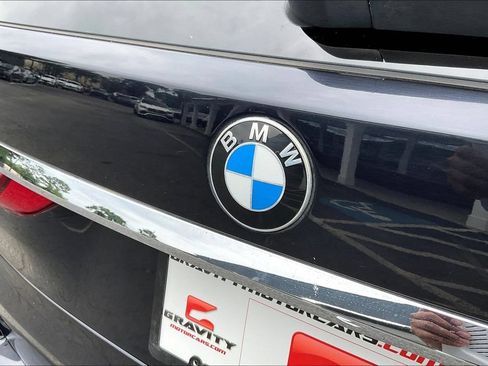 Used 2021 BMW X7 xDrive40i w/ M Sport Package AWD/4WD image 23