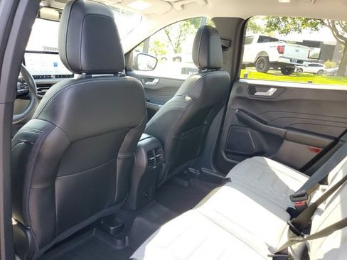 Certified 2023 Ford Escape Platinum w/ Premium Technology Package AWD/4WD image 31