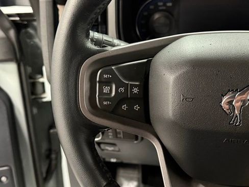 Used 2023 Ford Bronco Wildtrak image 19