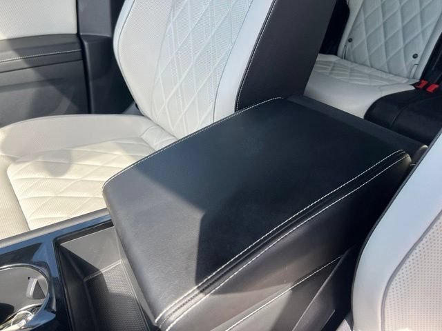 Used 2025 Volkswagen Atlas Cross Sport SEL Premium R-Line AWD/4WD image 25