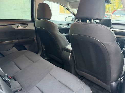 Used 2021 Kia Forte Sedan image 5