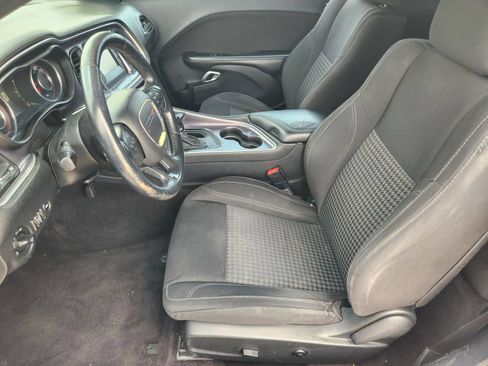 Used 2016 Dodge Challenger R/T RWD image 14