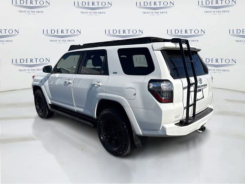 Used 2023 Toyota 4Runner SR5 Premium image 9