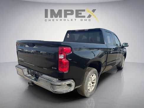 Used 2022 Chevrolet Silverado 1500 LT AWD/4WD image 3