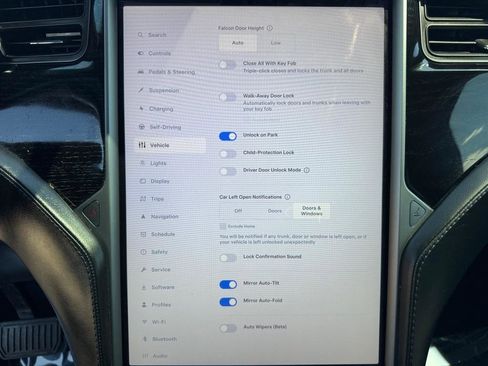 Used 2018 Tesla Model X 100D AWD/4WD image 38